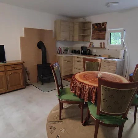 Kleines Haus Am Wald *