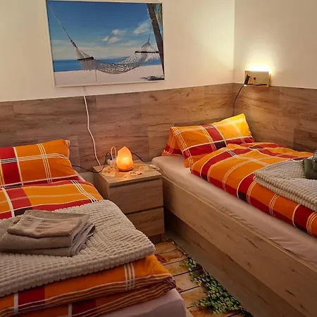 Kleines Haus Am Wald Holiday home Schwielowsee